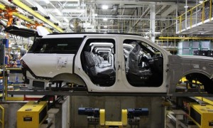 已组建专职团队应对产能风险，福特铝供应商火灾已严重影响生产