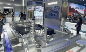 磷酸铁锂企业集体酝酿涨价：已有动力电池厂商上调价格，车企“抢货大战”再上演