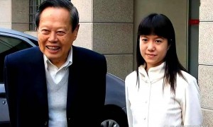 太突然了，杨振宁老先生走了，最放心不下的不是74岁的儿子，而是现在快50岁的妻子翁帆了吧