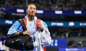 争议！郑钦文被迫复出导致退赛？原因曝光：经济压力太大，保前十