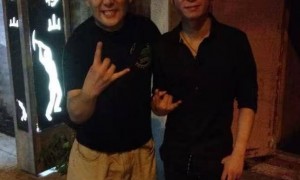 摇滚歌手应鹏去世，年仅43岁，离异无房无车无医保，放纵喝酒导致