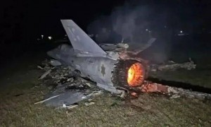 F-14陨落德黑兰，F-35谜团再现！伊以“猫鼠游戏”引爆中东火药桶