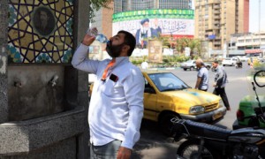 伊朗总统:德黑兰缺水危机加剧,伊朗“别无选择”,必须迁都